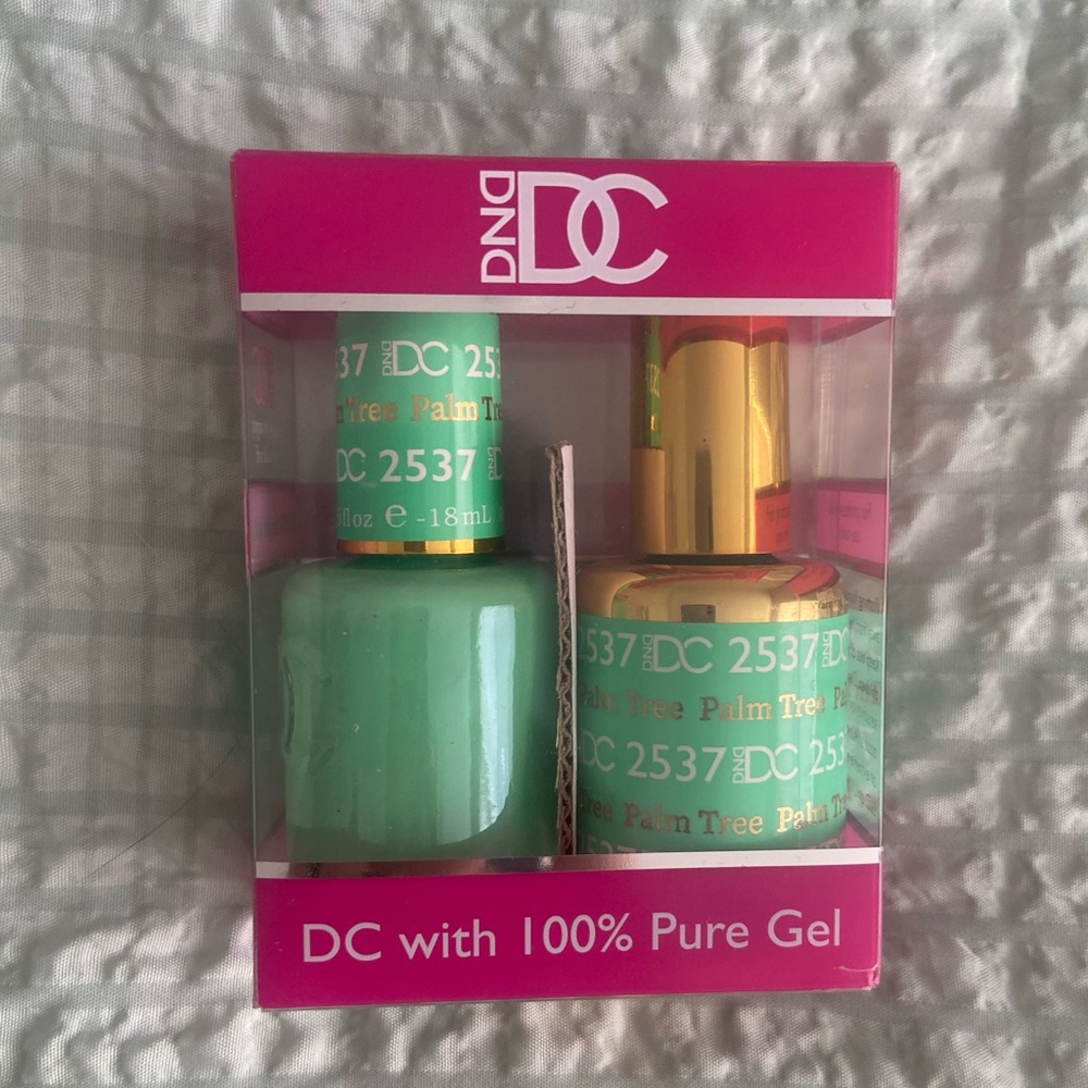 DND DC #2537 Palm Tree Gel and Regular Nail Polish Pack - NEVER USED ✨🌴